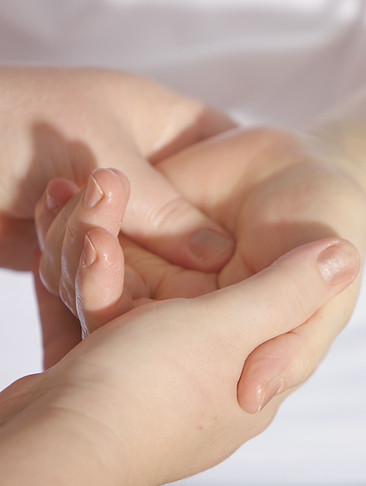 masaje massage hand manos white